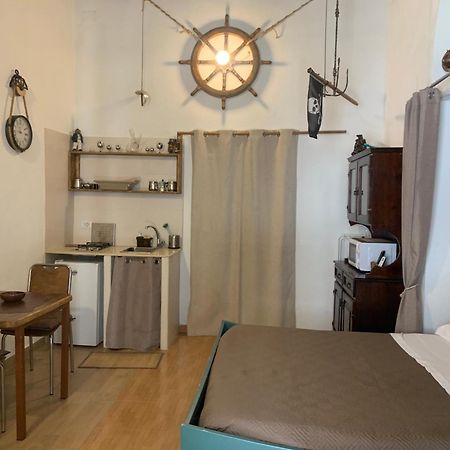 La Tana Dei Pirati 2 Lejlighed Napoli Eksteriør billede